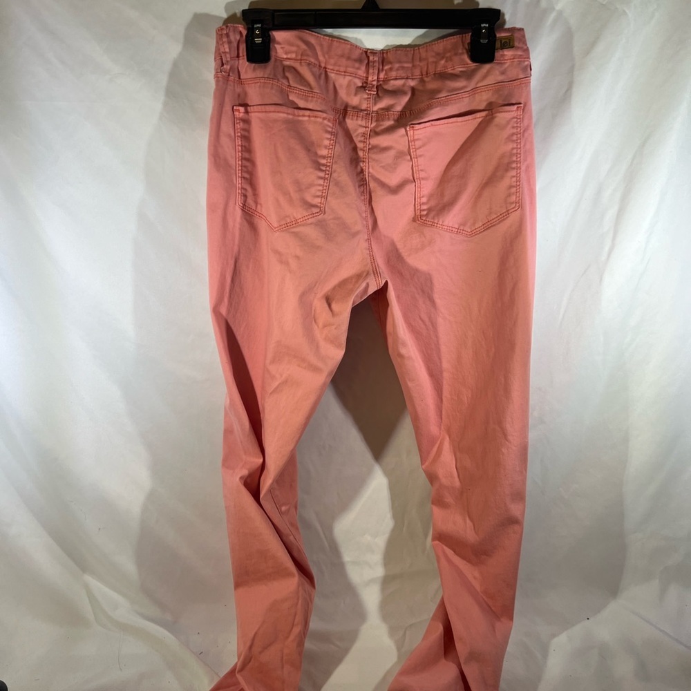 LEI Women's Coral Straight Leg Jeans - Picture 3 of 3